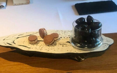 Oreo de aceituna Hojiblanca y mouse de perdiz