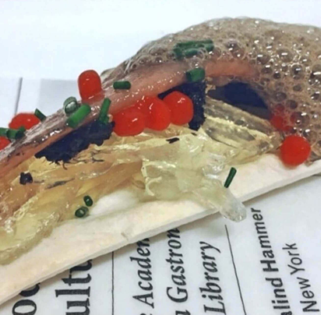 Receta de Tosta de Crema de Aceituna Hojiblanca, tomate y Anchoa del Cantábrico